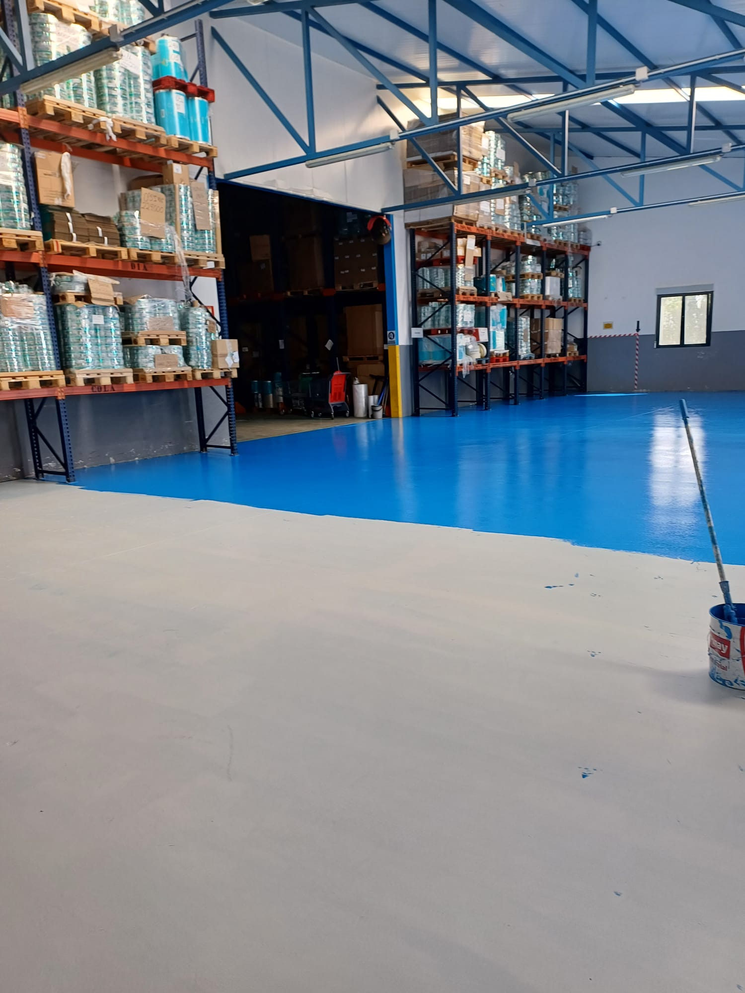 suelo pintado en fabrica cristiano ronaldo avila